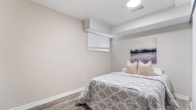 157 Iroquois Ave, House detached with 2 bedrooms, 2 bathrooms and 4 parking in Oshawa ON | Image 17