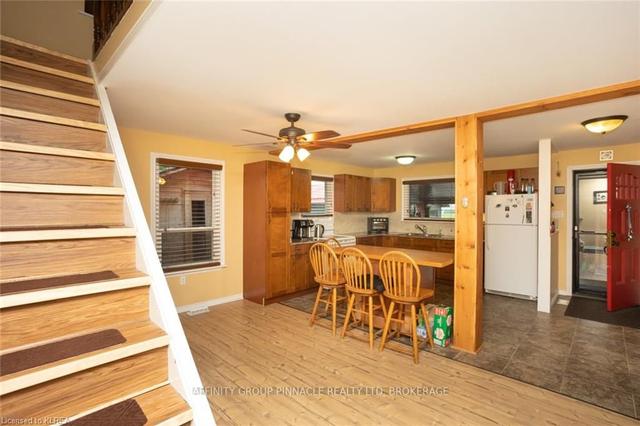 330 County Road 41, House detached with 2 bedrooms, 3 bathrooms and 8 parking in Kawartha Lakes ON | Image 2