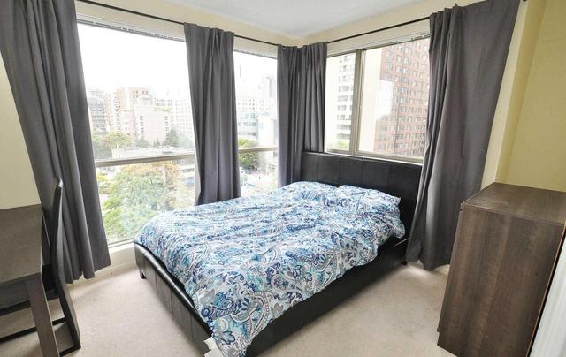 707 - 298 Jarvis St, Condo with 2 bedrooms, 2 bathrooms and 1 parking in Toronto ON | Image 2