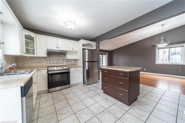 8213 Harvest Cres, House detached with 3 bedrooms, 2 bathrooms and 3 parking in Niagara Falls ON | Image 25