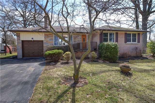 530 Pineland Ave, House detached with 3 bedrooms, 2 bathrooms and 4 parking in Oakville ON | Image 1