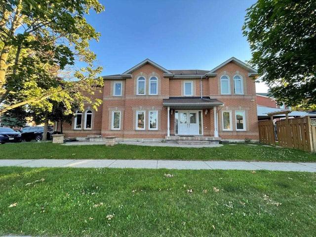 2 Samuel Teitel Crt, House detached with 5 bedrooms, 4 bathrooms and 4 parking in Toronto ON | Card Image