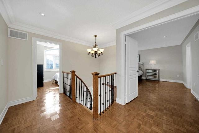 2 Silk Oak Crt, House detached with 4 bedrooms, 4 bathrooms and 6 parking in Vaughan ON | Image 9