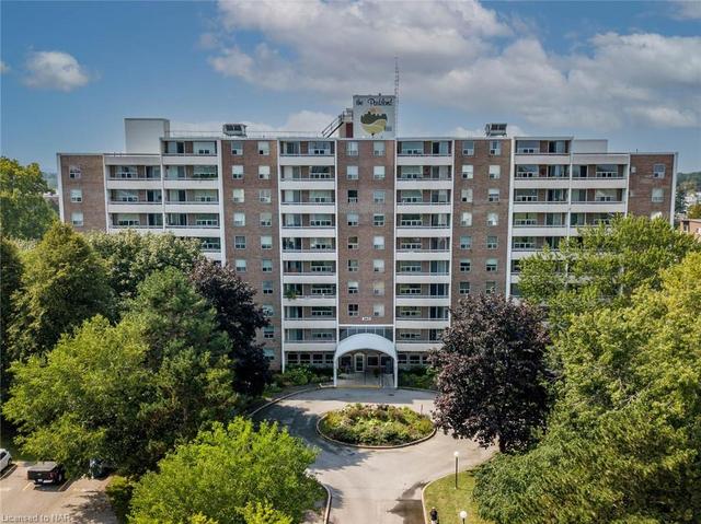 201 - 365 Geneva Street, House attached with 2 bedrooms, 1 bathrooms and 1 parking in St. Catharines ON | Image 1