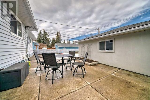 110 Warwick Drive Sw, House detached with 1 bedrooms, 1 bathrooms and 5 parking in Calgary AB | Image 44
