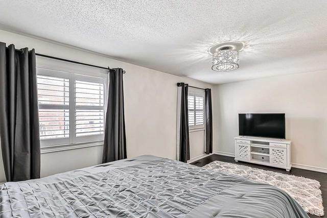 118 Black Maple Cres, House semidetached with 4 bedrooms, 4 bathrooms and 4 parking in Vaughan ON | Image 14