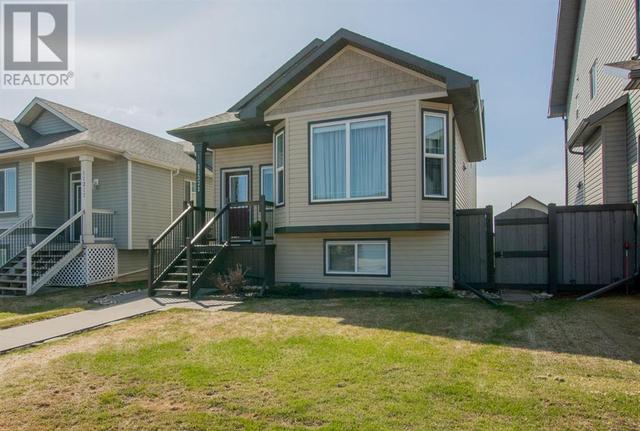 11221 76 Avenue, House detached with 3 bedrooms, 3 bathrooms and 2 parking in Grande Prairie AB | Card Image