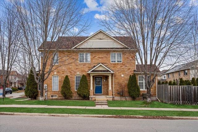 2237 Baronwood Dr, House attached with 3 bedrooms, 3 bathrooms and 2 parking in Oakville ON | Card Image