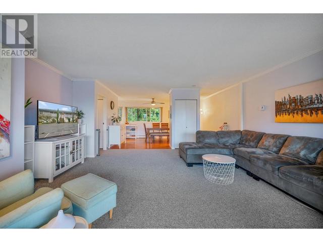 1089 Cecile Drive, House attached with 3 bedrooms, 1 bathrooms and 1 parking in Port Moody BC | Image 3