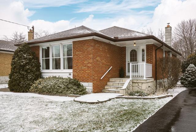 66 Wantanopa Cres, House detached with 3 bedrooms, 1 bathrooms and 3 parking in Toronto ON | Image 23