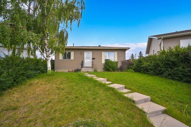292 Falshire Way Ne, House detached with 4 bedrooms, 1 bathrooms and 2 parking in Calgary AB | Image 17