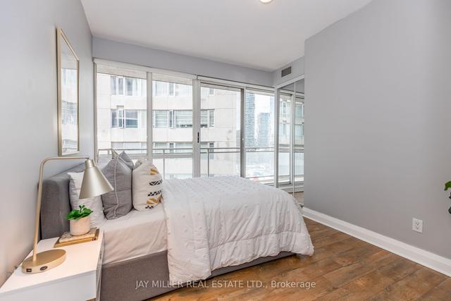 1906 - 220 Victoria St, Condo with 2 bedrooms, 2 bathrooms and 0 parking in Toronto ON | Image 7