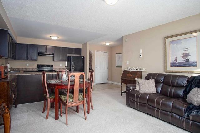 18 - 137 Sydenham Wells St, Condo with 2 bedrooms, 1 bathrooms and 1 parking in Barrie ON | Image 5