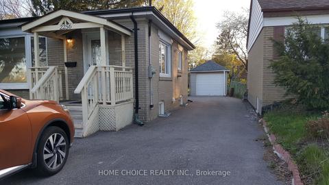 2256 Brimley Rd, House detached with 3 bedrooms, 2 bathrooms and 5 parking in Toronto ON | Card Image