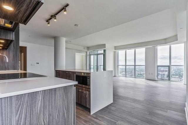 5102 - 1 Yorkville Ave, Condo with 2 bedrooms, 3 bathrooms and 2 parking in Toronto ON | Image 4