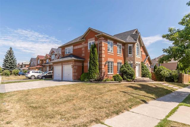 110 Roxbury St, House detached with 4 bedrooms, 4 bathrooms and 3 parking in Markham ON | Image 1