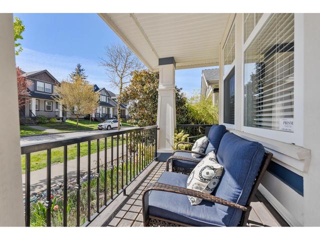 14567 60a Avenue, House detached with 6 bedrooms, 4 bathrooms and 4 parking in Surrey BC | Image 3