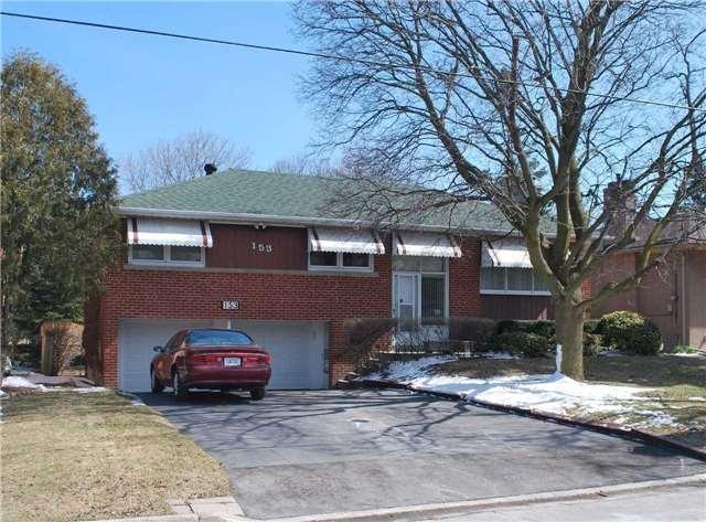 153 Estelle Ave, House detached with 3 bedrooms, 2 bathrooms and 6 parking in Toronto ON | Image 2