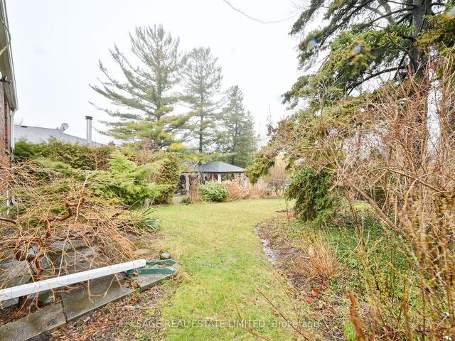 15 Saunders Rd, House detached with 3 bedrooms, 2 bathrooms and 4 parking in Toronto ON | Image 28
