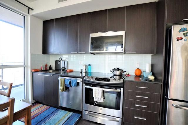 1007 - 10 Park Lawn Rd, Condo with 2 bedrooms, 2 bathrooms and 1 parking in Toronto ON | Image 13