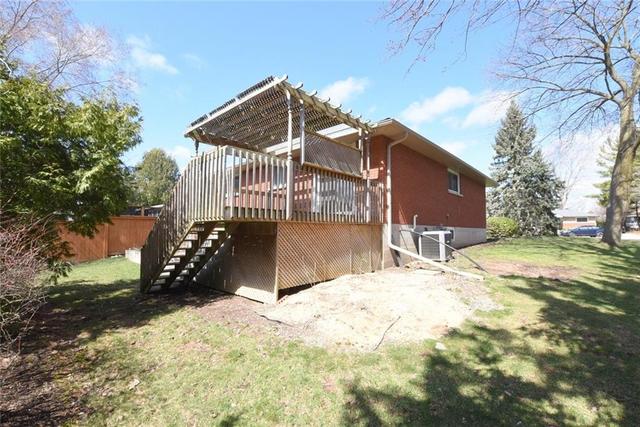 215 Mackenzie Crescent, House detached with 5 bedrooms, 2 bathrooms and 6 parking in Haldimand County ON | Image 27