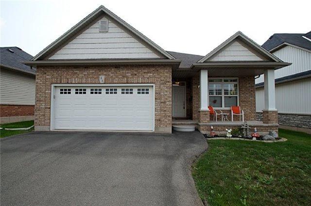 83 Aaron Tr, House detached with 2 bedrooms, 3 bathrooms and 2 parking in Welland ON | Image 1
