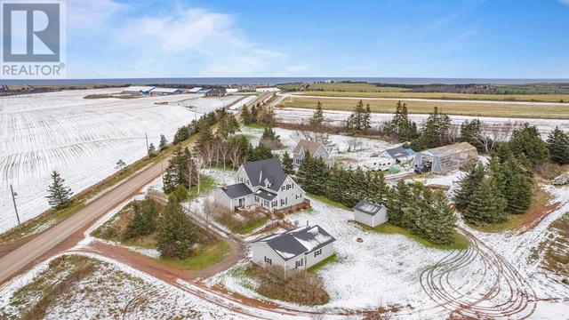 2048 Irishtown Road, House detached with 5 bedrooms, 2 bathrooms and null parking in Kensington, Part 2 PE | Image 4
