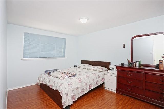 84 Fleetwood Cres, Townhouse with 4 bedrooms, 2 bathrooms and 1 parking in Brampton ON | Image 9