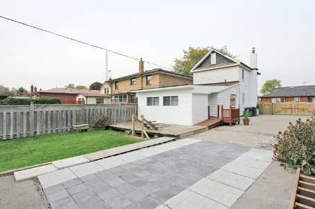 33 Laburnham Ave, House detached with 3 bedrooms, 2 bathrooms and 9 parking in Toronto ON | Image 2