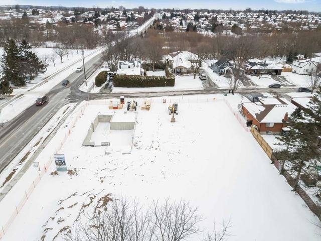 773 Adelaide Ave W, House detached with 4 bedrooms, 4 bathrooms and 6 parking in Oshawa ON | Image 6