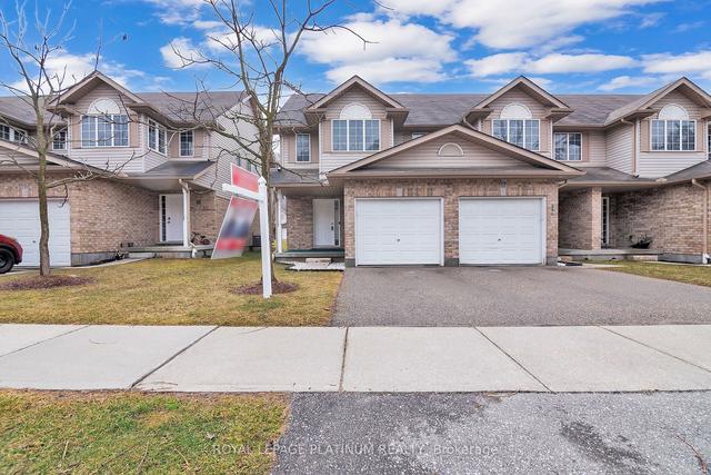 312 Fallowfield Dr, Townhouse with 3 bedrooms, 4 bathrooms and 3 parking in Kitchener ON | Image 37