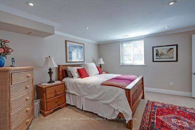258 Westwood Dr, House detached with 3 bedrooms, 3 bathrooms and 8 parking in Oakville ON | Image 29