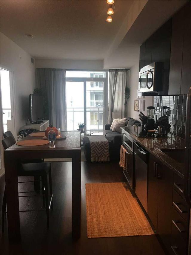 3011 - 98 Lillian St, Condo with 1 bedrooms, 1 bathrooms and 1 parking in Toronto ON | Image 3
