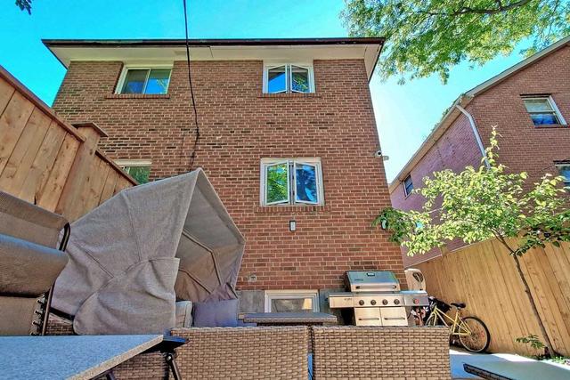 301 Parliament St, House semidetached with 3 bedrooms, 3 bathrooms and 2 parking in Toronto ON | Image 31