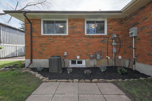 1562 Limberlost Rd E, House semidetached with 3 bedrooms, 2 bathrooms and 4 parking in London ON | Image 31