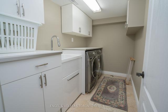 3988 Taffey Cres, House detached with 3 bedrooms, 3 bathrooms and 3 parking in Mississauga ON | Image 11