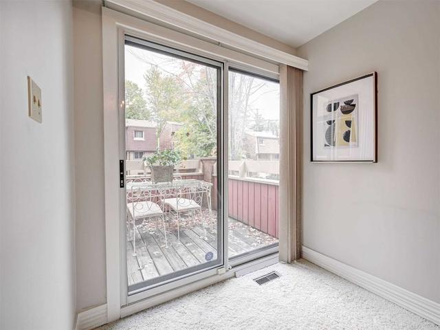 16 Bards Walkway, Townhouse with 3 bedrooms, 3 bathrooms and 2 parking in Toronto ON | Image 8