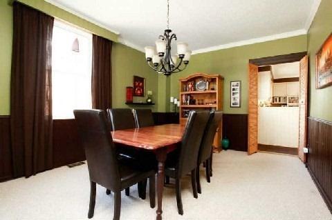 47 Nelson St W, House detached with 3 bedrooms, 2 bathrooms and 4 parking in Brampton ON | Image 4
