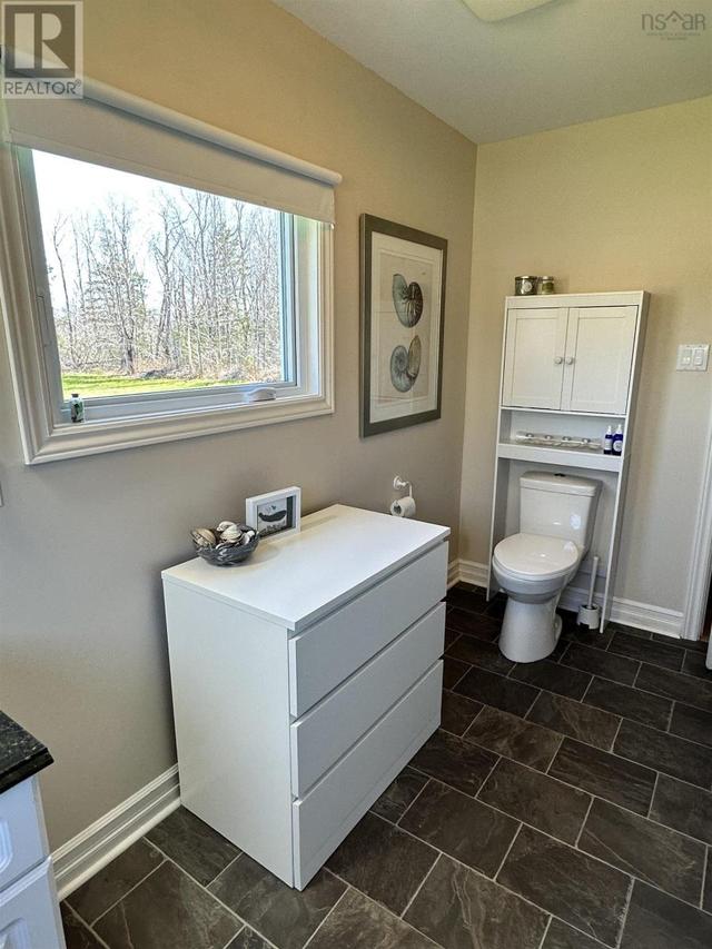 202 Shore Road, House detached with 2 bedrooms, 1 bathrooms and null parking in Queens NS | Image 19