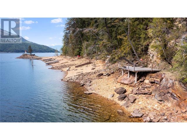 6 - 6432 Sunnybrae Canoe Point Road, House detached with 3 bedrooms, 2 bathrooms and 5 parking in Columbia Shuswap C BC | Image 13
