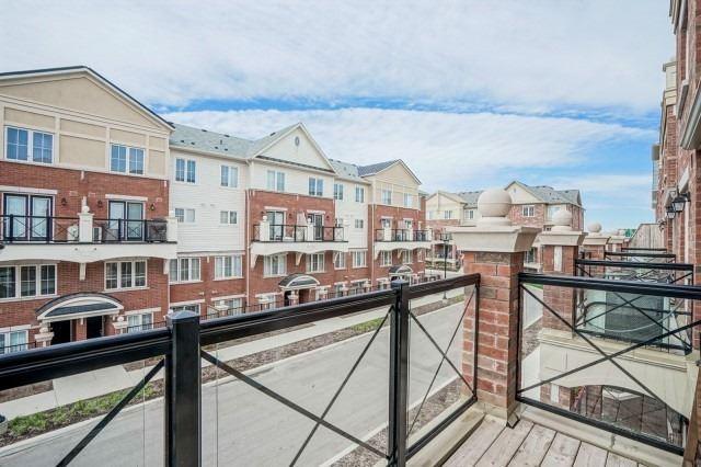 1 - 2476 Post Rd, Townhouse with 2 bedrooms, 2 bathrooms and 1 parking in Oakville ON | Image 11