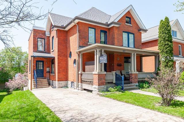 107 Huron Street, House detached with 6 bedrooms, 5 bathrooms and 5 parking in Stratford ON | Image 1