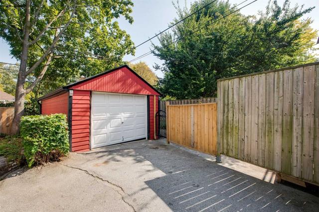 9 Thirty Ninth St, House detached with 2 bedrooms, 2 bathrooms and 3 parking in Toronto ON | Image 26
