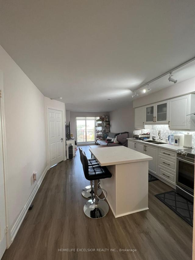 606 - 19 Barberry Pl, Condo with 1 bedrooms, 2 bathrooms and 1 parking in Toronto ON | Image 11