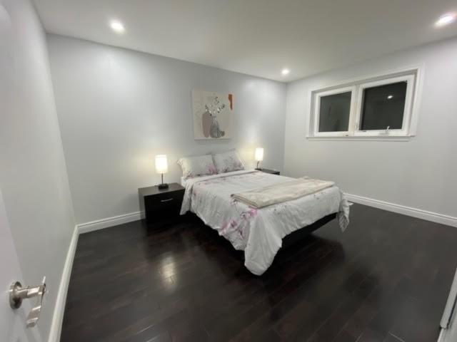 6 Longhouse Pl, House detached with 3 bedrooms, 3 bathrooms and 3 parking in Toronto ON | Image 5