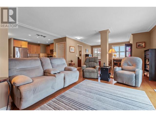 1001 - 2113 Atkinson Street, Condo with 2 bedrooms, 2 bathrooms and 1 parking in Penticton BC | Image 9