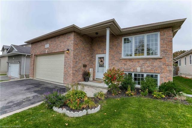 124 Macdougall Drive, House detached with 4 bedrooms, 3 bathrooms and 4 parking in Loyalist ON | Image 2