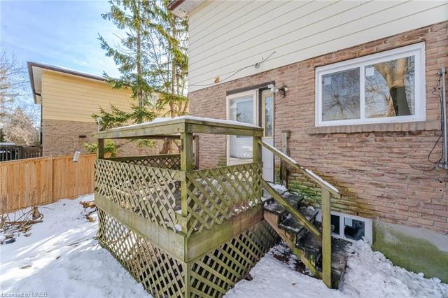 132 Capreol Court, House semidetached with 3 bedrooms, 1 bathrooms and 3 parking in Oshawa ON | Image 27