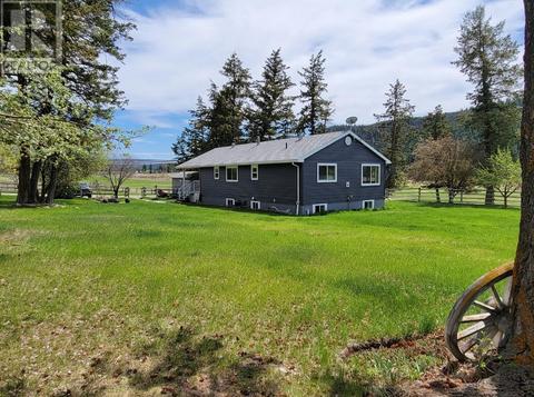 855 Vanderburgh Road, House detached with 4 bedrooms, 2 bathrooms and null parking in Cariboo E BC | Card Image