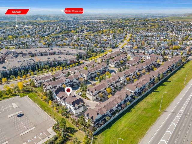 45 Tuscany Springs Gardens Nw, Home with 3 bedrooms, 1 bathrooms and 2 parking in Calgary AB | Image 4